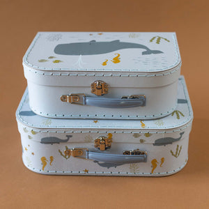 two-sizes-whale-suitcase-shown-stacked