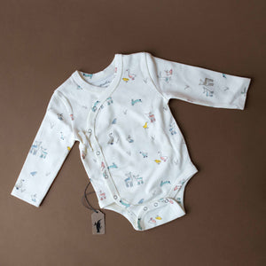 long-sleeved-kimono-style-onesie-with-baby-farm-and-woodland-animals-on-white-background