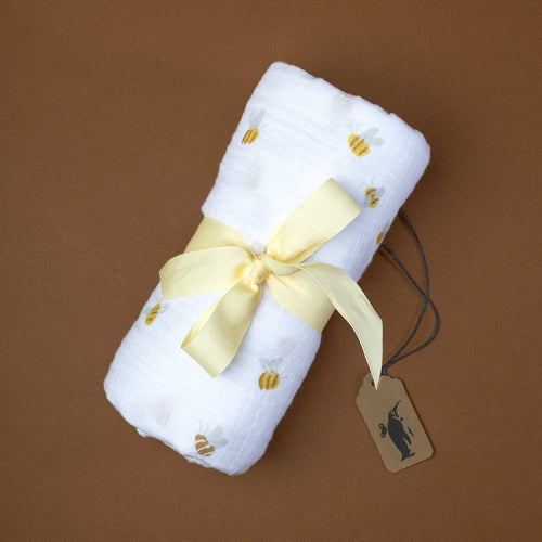 organic-muslin-swaddle-busy-little-bee