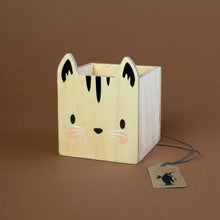 Load image into Gallery viewer, cube-shaped-wooden-pencil-holder-with-kitten-face