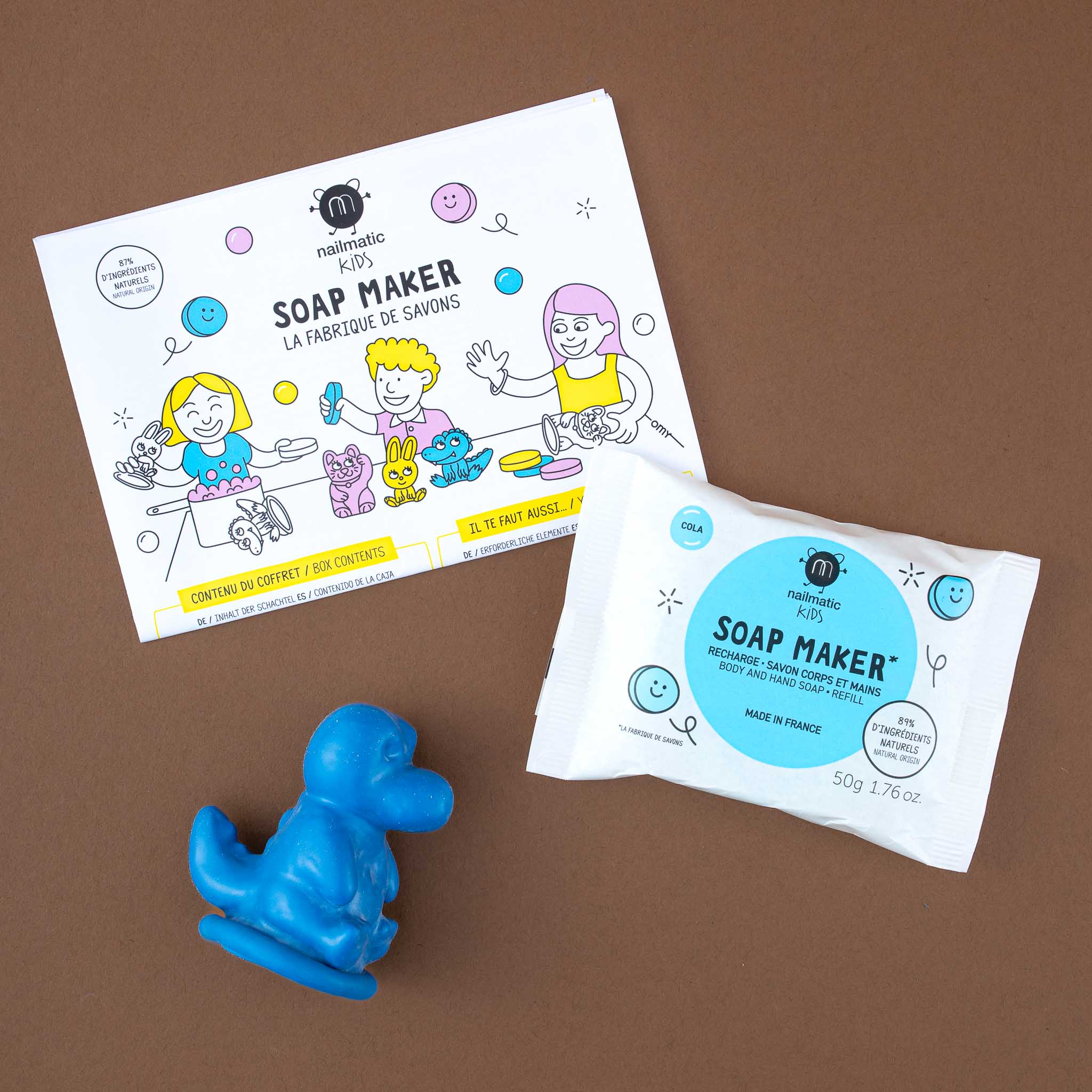 content-of-box-with-raw-soap-crocodile-shaped-mold-and-instructions