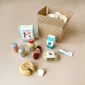 matchbox-mouse-pretend-play-mini-food-out-of-grocery-box