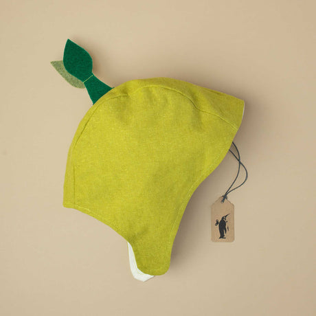 apple-green-hat-for-toddlers-with-dark-and-bright-greeen-sprout-on-the-back
