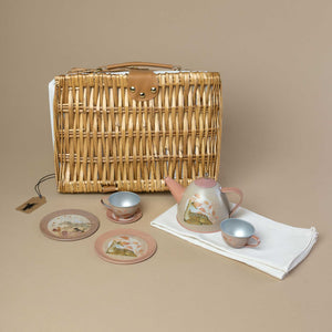 wicker-picnic-basket-and-deer-tin-tea-set