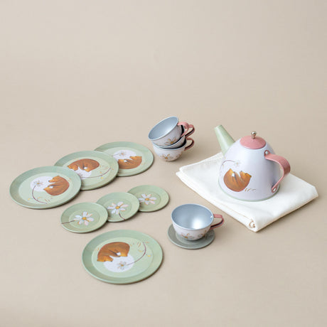 green-and-pink-tin-tea-set-with-bears-and-flowers