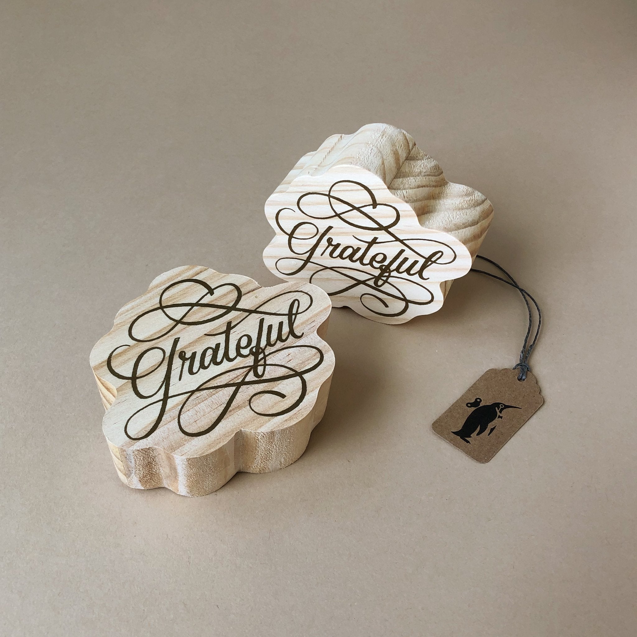 wood-block-art-grateful-mini-with-cursive-text