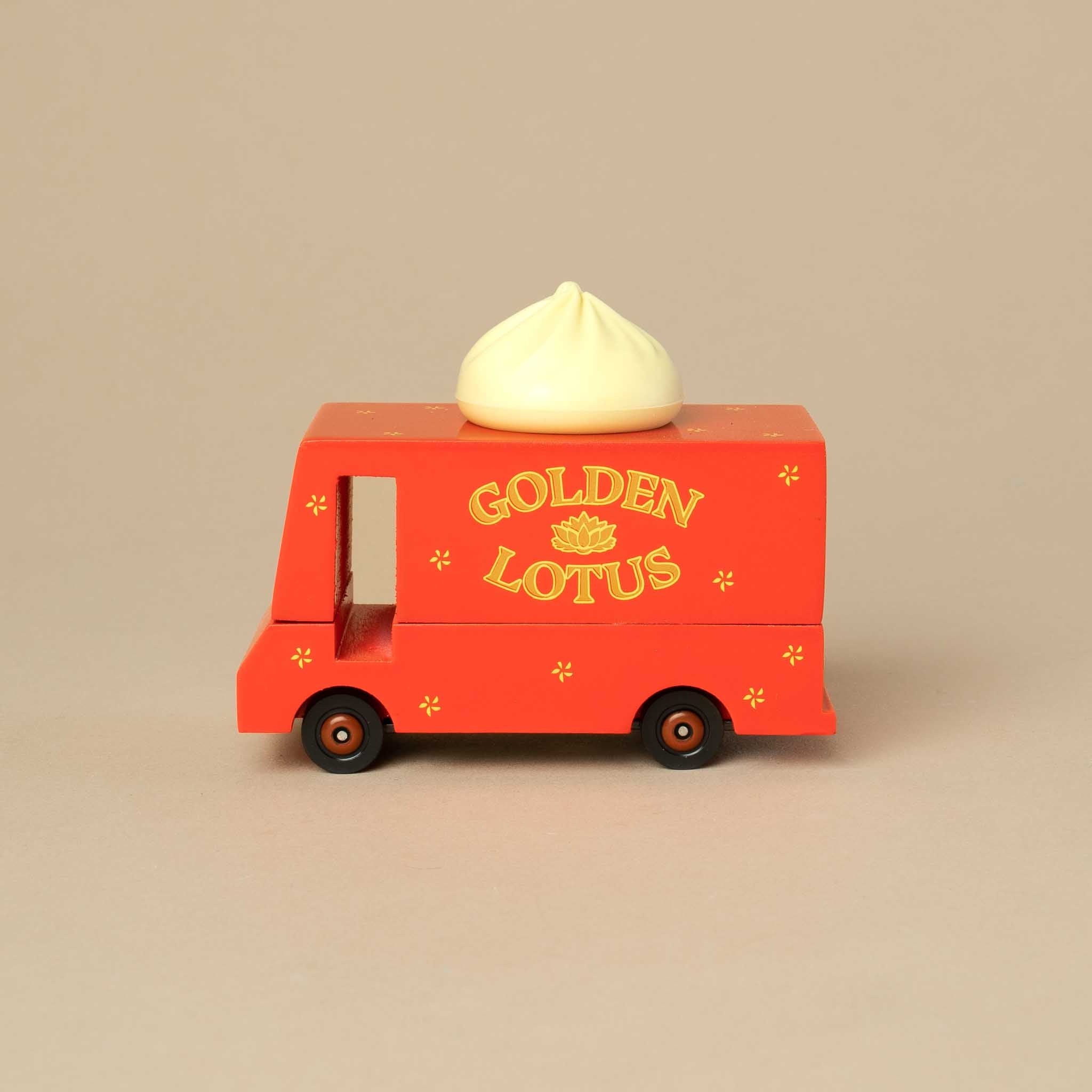 alternate-view-of-dumpling-truck