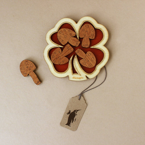 wooden-puzzle-mushrooms-in-clover-frame