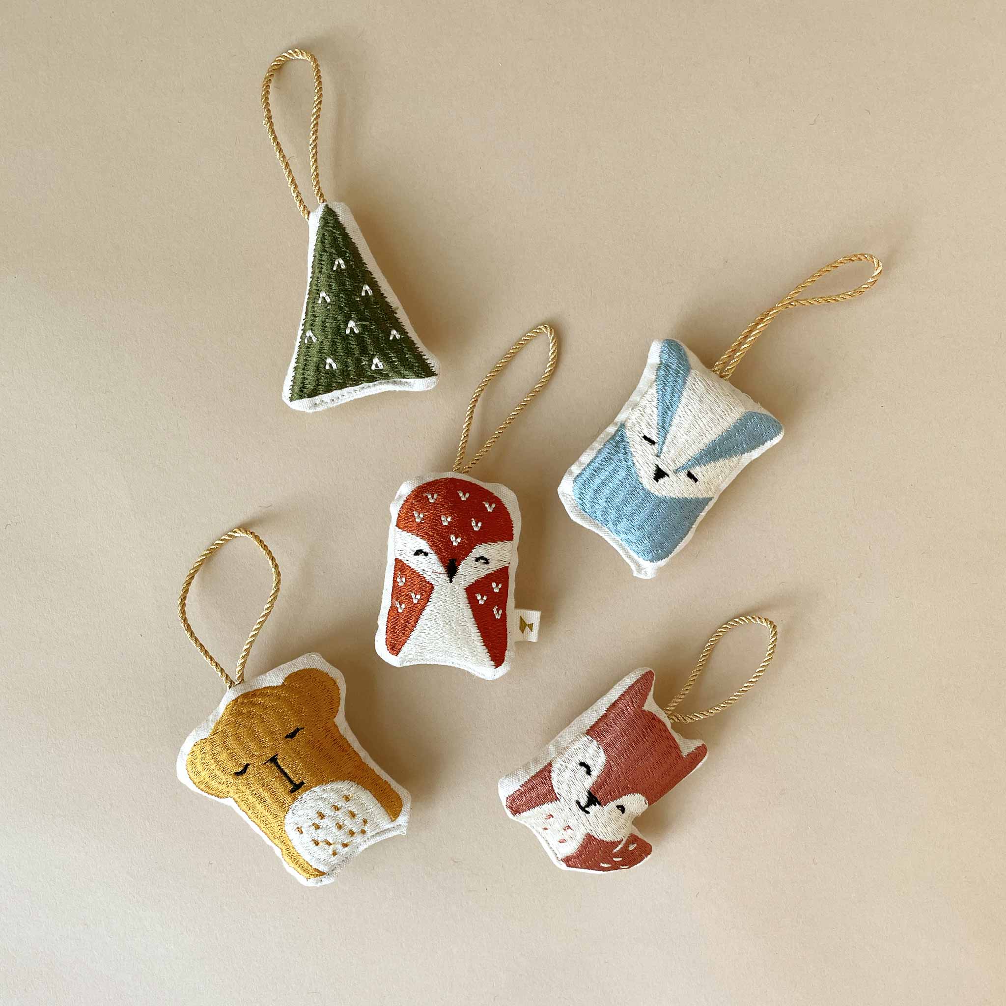 woodland-ornament-set-fox-owl-raccoon-bear-and-tree